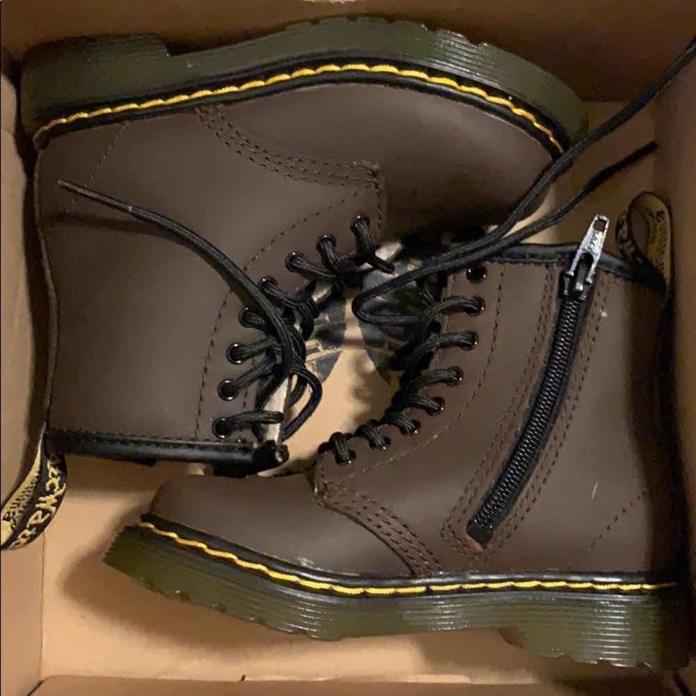 NWT Dr. Martens Serena w/ Fur